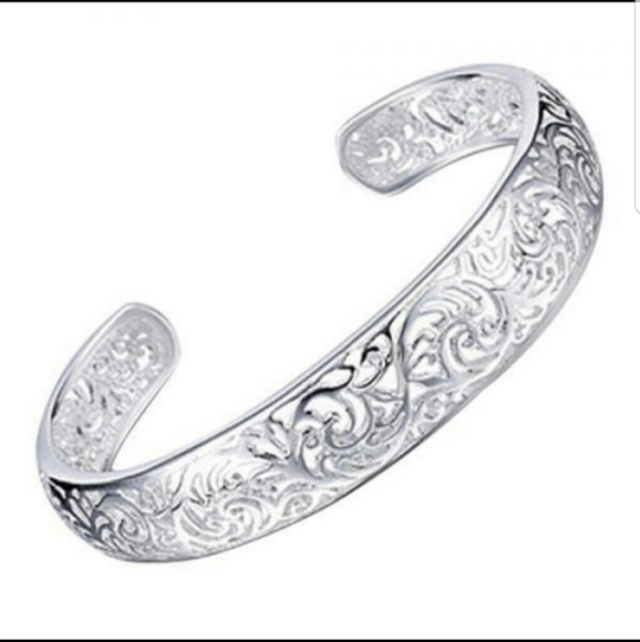 Open Back Bangle Bracelet - Picture 3 of 4